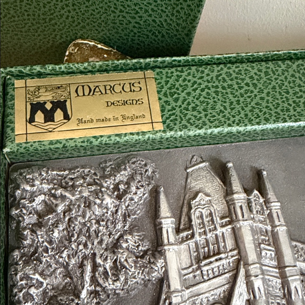MARCUS DESIGNS London Tower Bridge Handmade in England Wall Relief - Picture 12 of 12